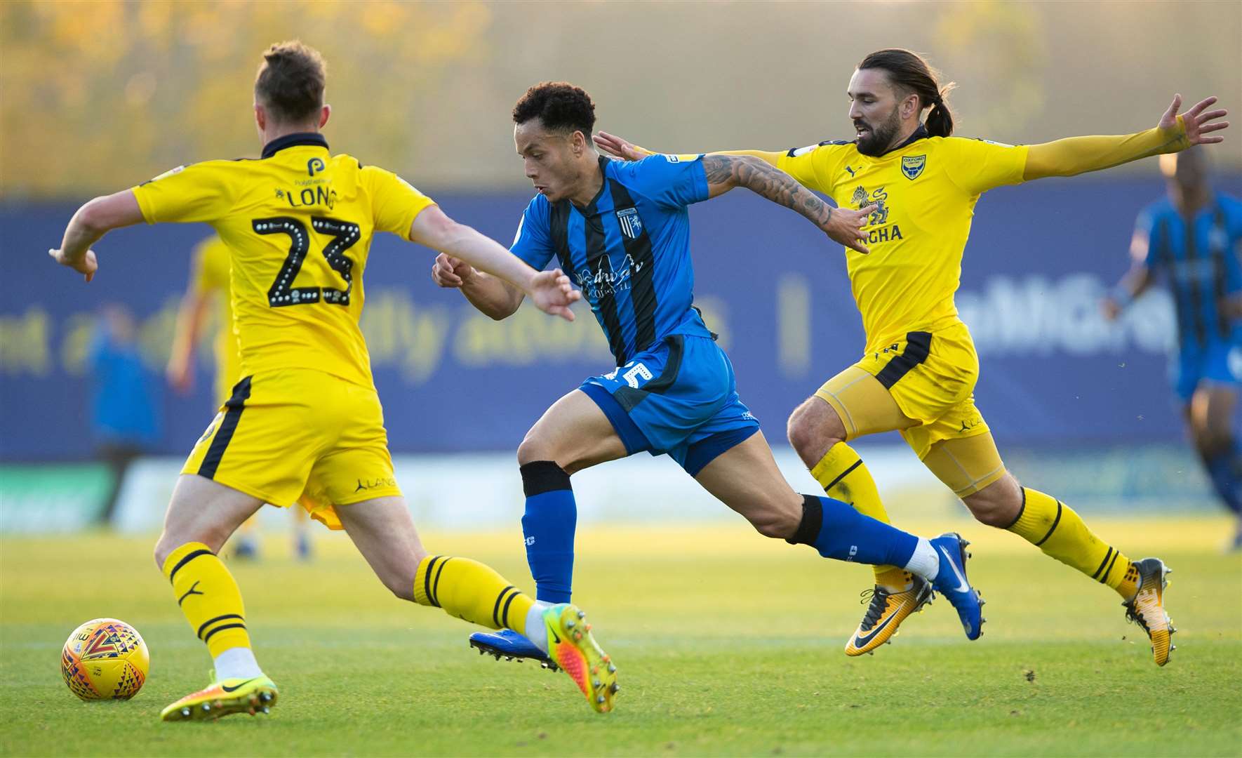 Ricky Holmes up against the Gills earlier this season with Oxford, before he was sent back to Sheffield United Picture: Ady Kerry