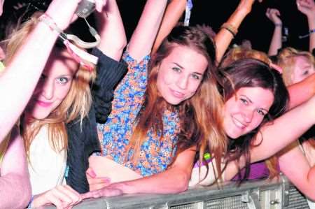 Crowds at Lounge on the Farm. Picture by Paul Dennis.