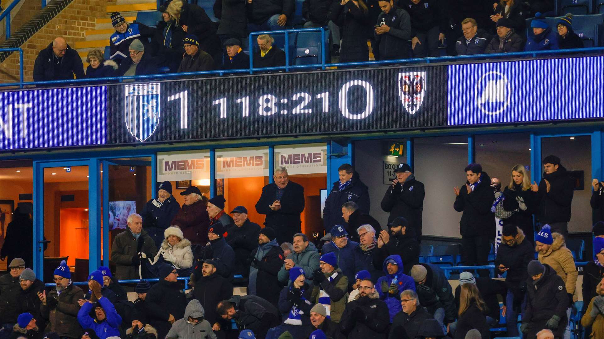 Power failure stopped the Gillingham floodlights from working on Tuesday night – leading to a 23 minute delay to the match Picture: @Julian_KPI