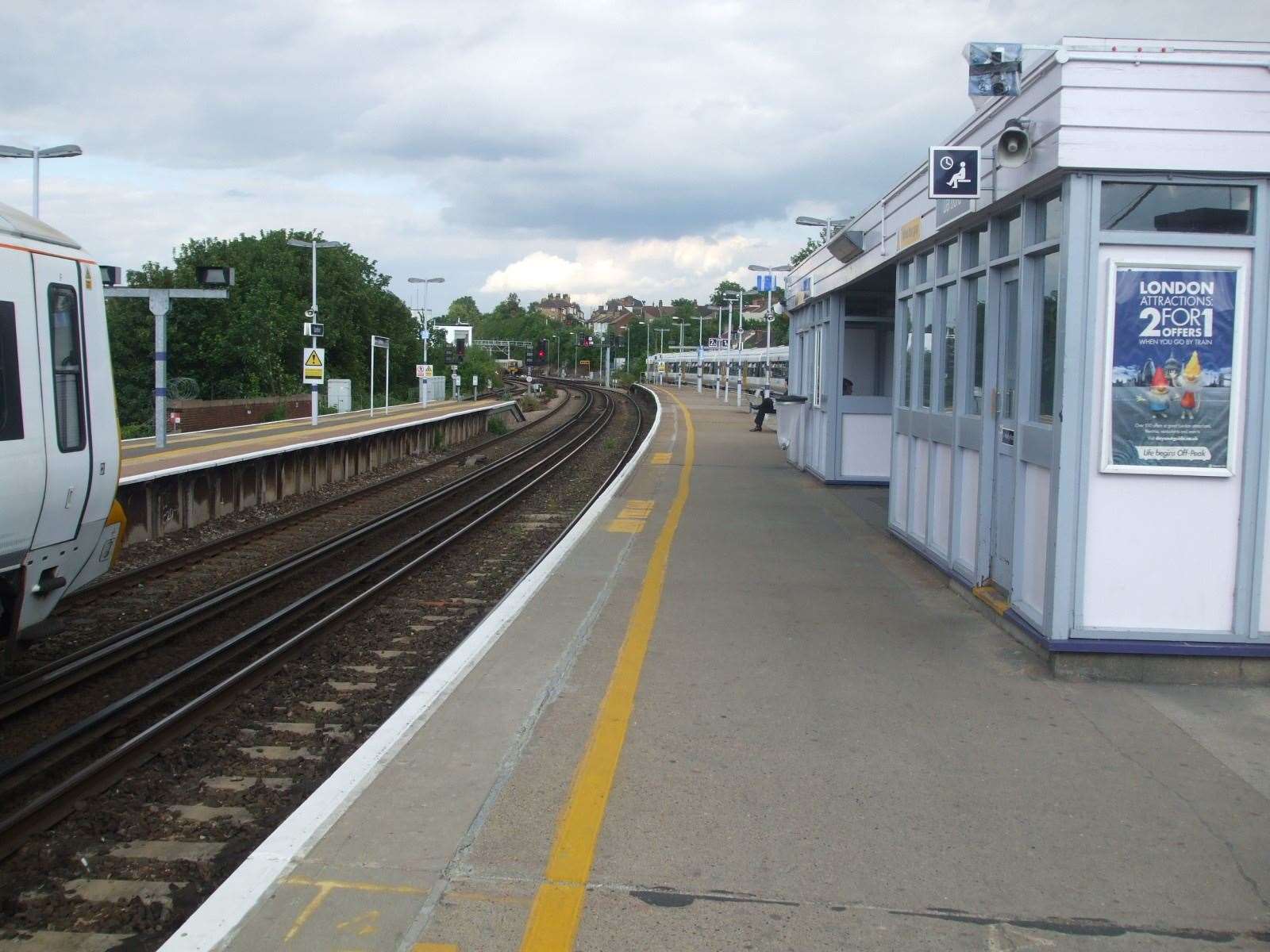 Police were called to Dartford railway station at around 10pm